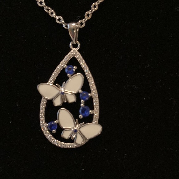 Lisa Robertson Enamel Butterfly Sterling Necklace, never worn - Picture 3 of 5